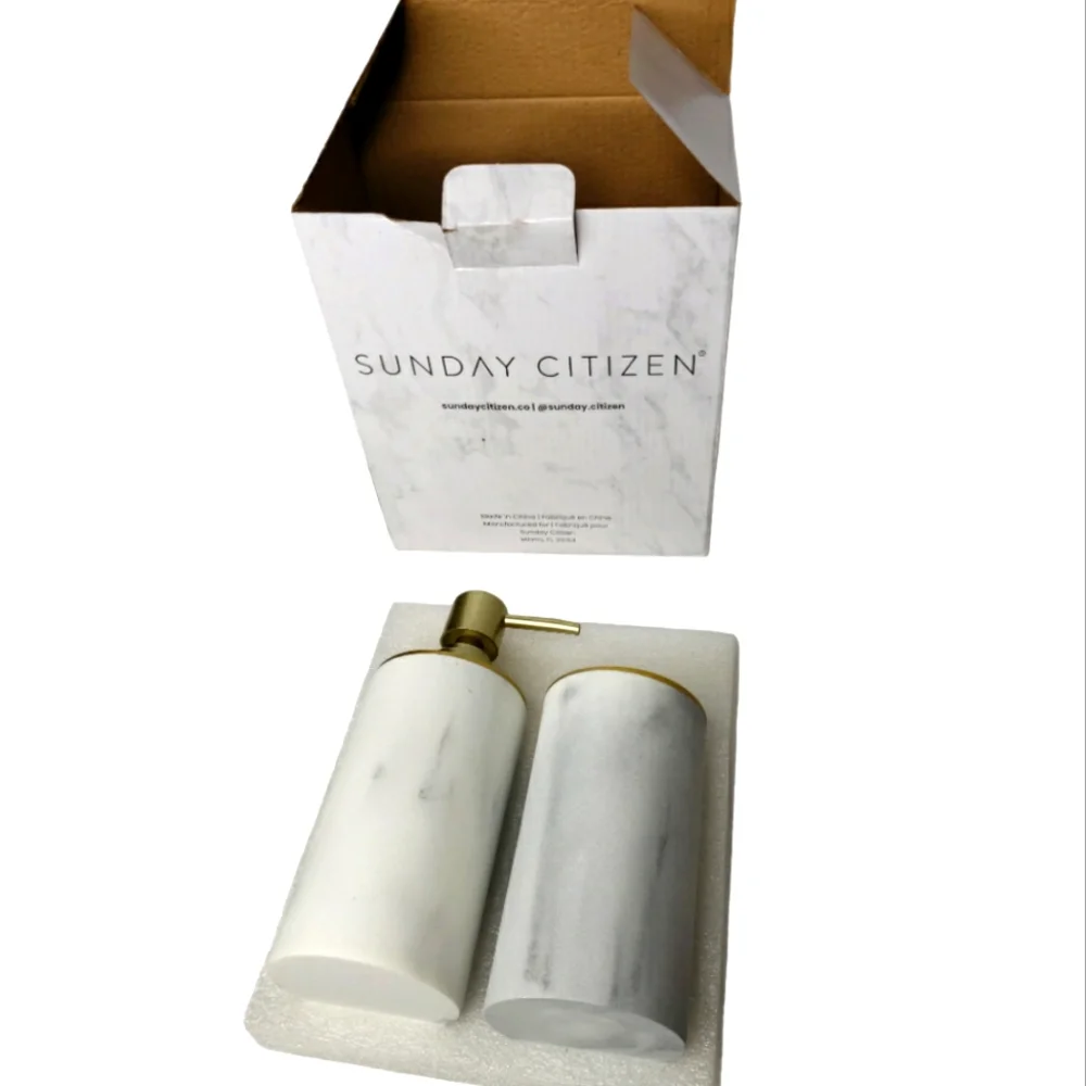 Sunday Citizen realistic marble